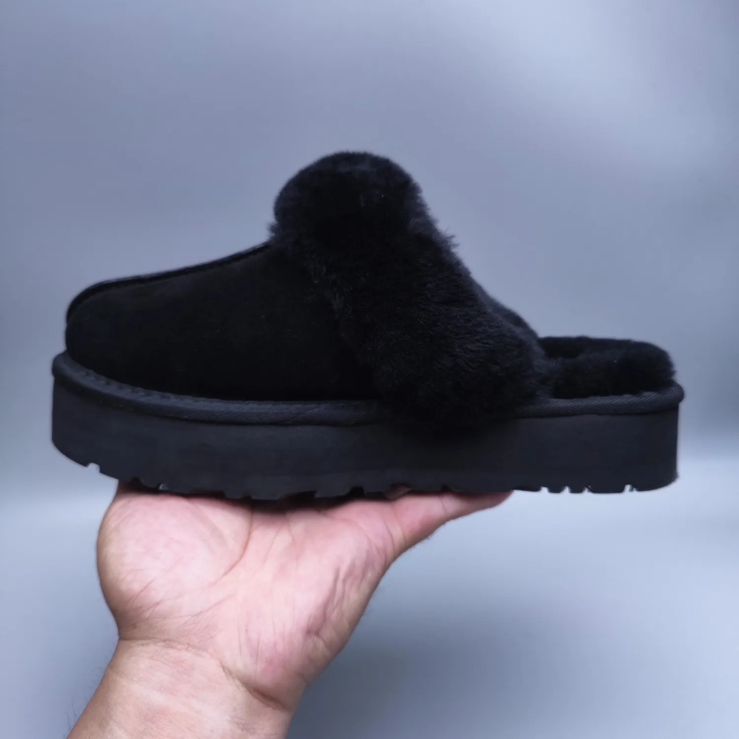 💰440 UGG sheepskin all-in-one snow boots 2550 🔥Thick-soled wool slippers (star slippers plus version) are comfortable and can be worn at home. Wool slippers can be worn outside. Split cow upper, Longfeng moccasin wool lining. The original three-layer combination outsole is light and comfortable on the foot. Only the top version is made. The oil edge craftsmanship is exquisite! Color: maroon gray sand antelope brown black code number: 35-41